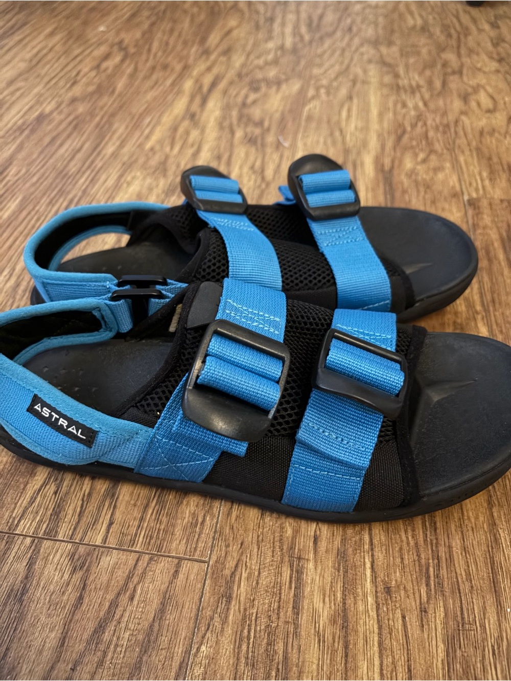 Astral women’s  sandals - Picture 4 of 6